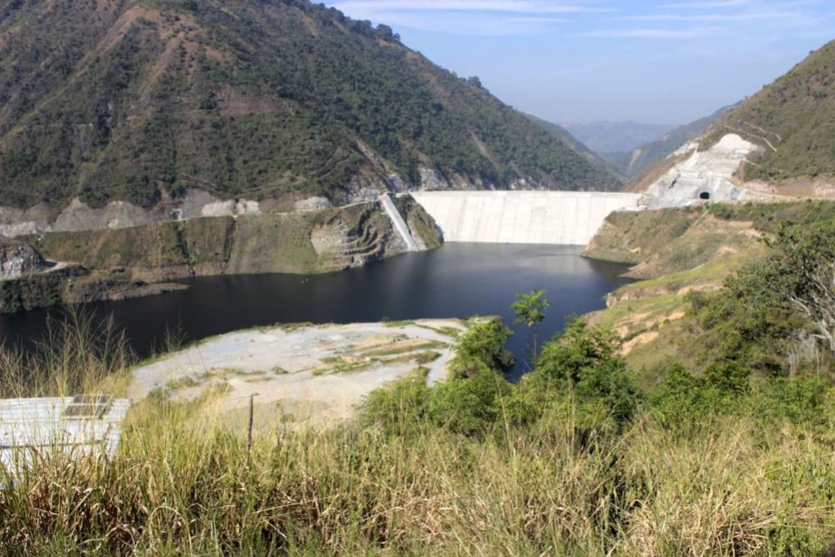En esta imagen se puede apreciar el avance que se tiene del llenado del Embalse. Se prevé que en abril próximo ya esté completamente lleno. (Foto: Fabián Hernández / VANGUARDIA LIBERAL)