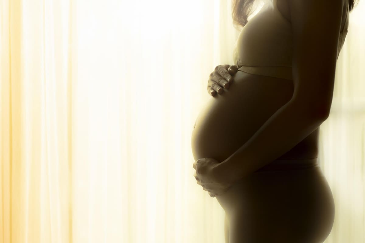 Un preocupante estudio publicado en The Lancet advierte que la infertilidad en mujeres de 35 a 49 años va en aumento y rozará los 80 millones de casos en el mundo para 2036. El retraso de la maternidad en países de altos ingresos está cambiando las prioridades de los sistemas de salud.