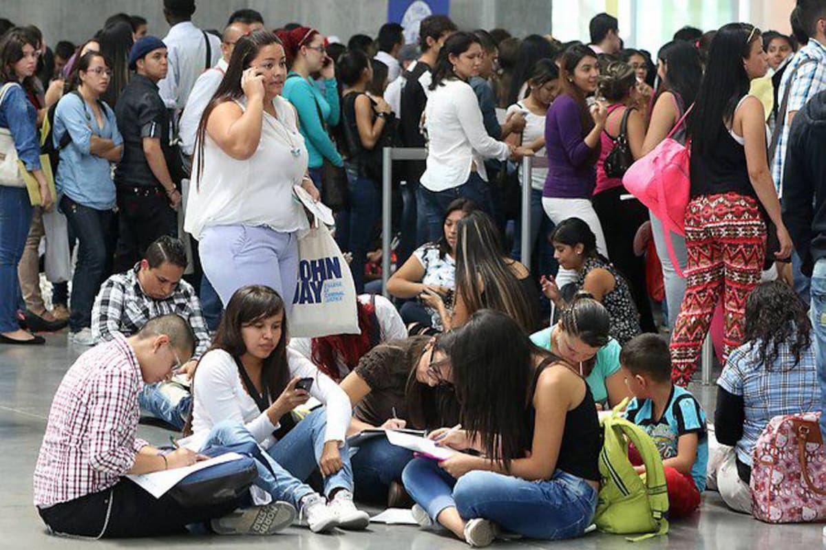 El empleo juvenil mejoró ligeramente en Colombia en este 2026 (Foto: Colprensa /VANGUARDIA)