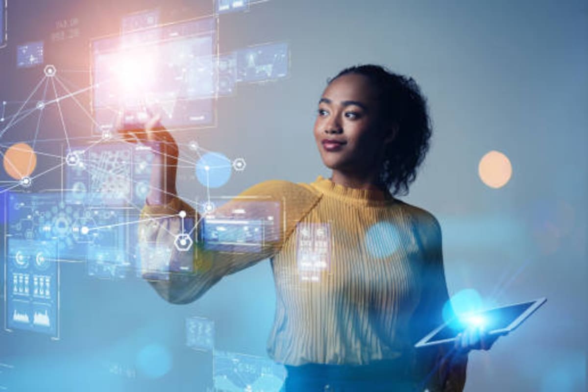 El desarrollo de software es el área con mayor adopción de agentes de inteligencia artificial entre las empresas consultadas.