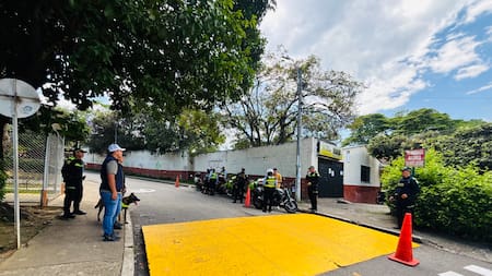En Floridablanca refuerzan controles para prevenir consumo de vaper y drogas cerca de colegios