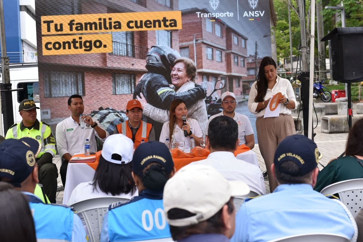 Con operativos, pedagogía y entrega de equipos a autoridades de tránsito, Bucaramanga se suma a la estrategia nacional para reducir la siniestralidad vial en Semana Santa.