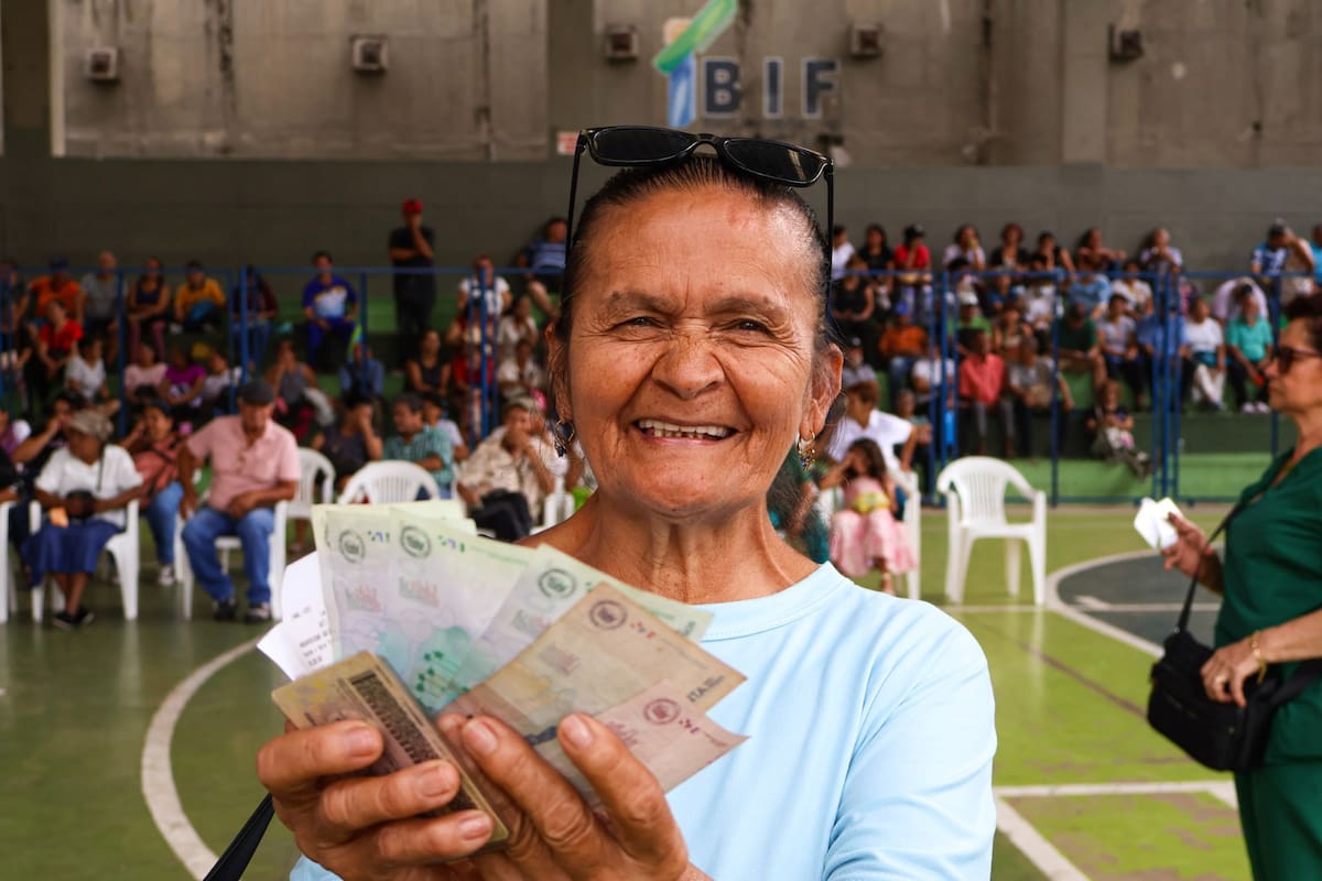 Prosperidad Social amplió hasta el 20 de septiembre el plazo para que los beneficiarios de Colombia Mayor que aún no han cobrado el séptimo ciclo puedan reclamar la transferencia. Foto de Archivo.