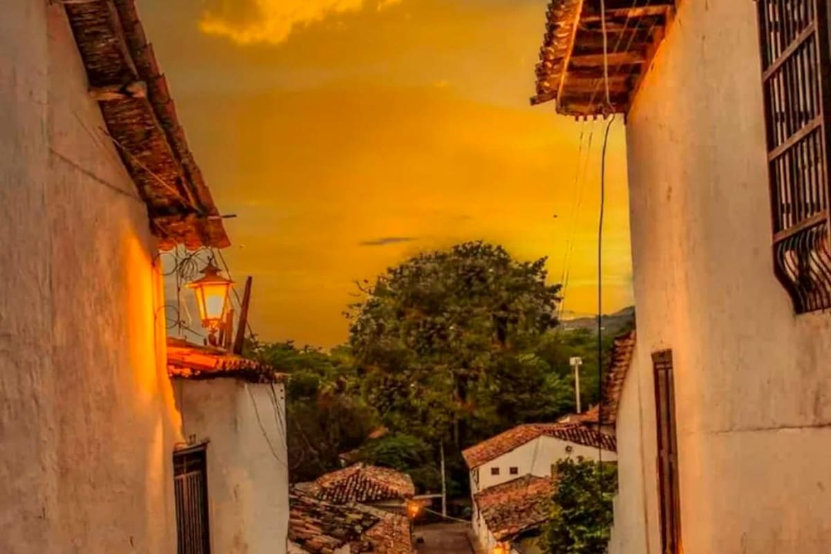 La exposición se realizará en Cuarto Colectivo Artístico, un espacio cultural ubicado pasos arriba del parque las nieves, en el centro histórico de Girón. La entrada es libre y gratuita. Foto tomada de Internet/VANGUARDIA