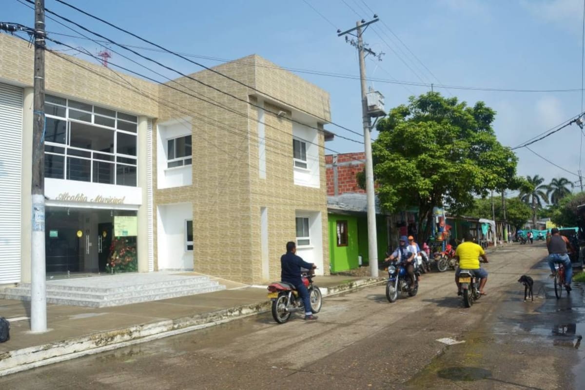En este momento no hay servicio de energía eléctrica en el Palacio Municipal y las diferentes sedes públicas de Cantagallo. La Essa suspendió el servicio porque el Municipio no paga la factura hace ocho años y ha incumplido los acuerdos de pago contraídos. (Foto: Archivo/VANGUARDIA LIBERAL)