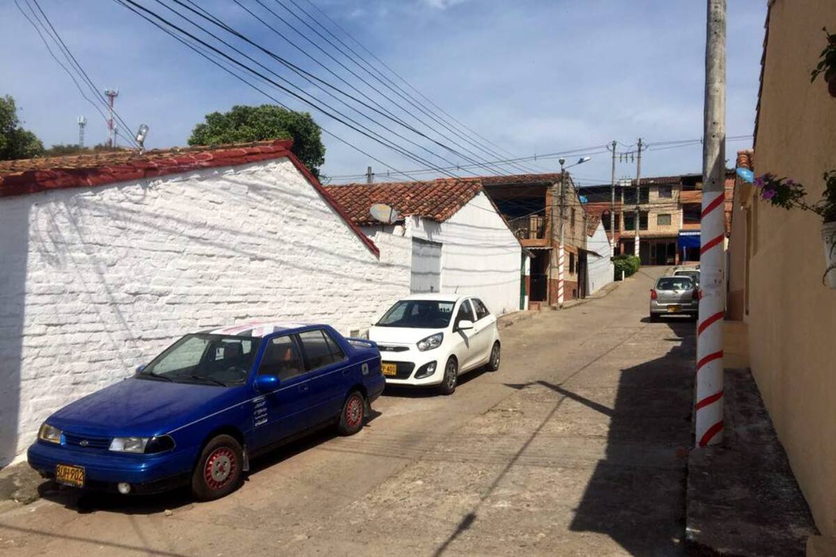 Residentes de Barroblanco le insisten a las autoridades en que ya no hacen parte de una zona de alto riesgo, aduciendo que ya se tomaron medidas. (Foto: Juan Manuel Morales/VANGUARDIA LIBERAL)