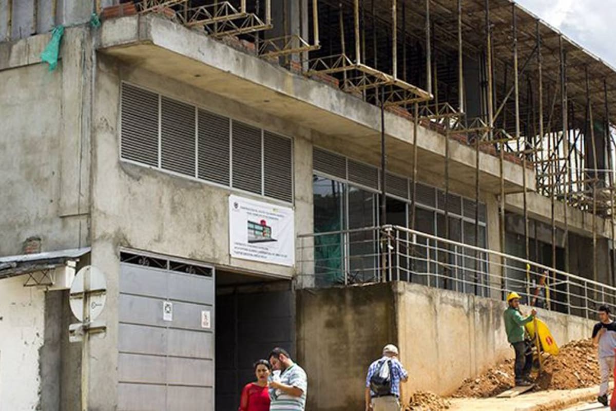 Este centro para la tercera edad quedará ubicado en la carrera 12 con calle 17N del barrio Kennedy. Antes de su reconstrucción cada día prestaba servicios a cerca de cien adultos mayores de la Comuna 1. (Foto: Suministrada / VANGUARDIA LIBERAL)