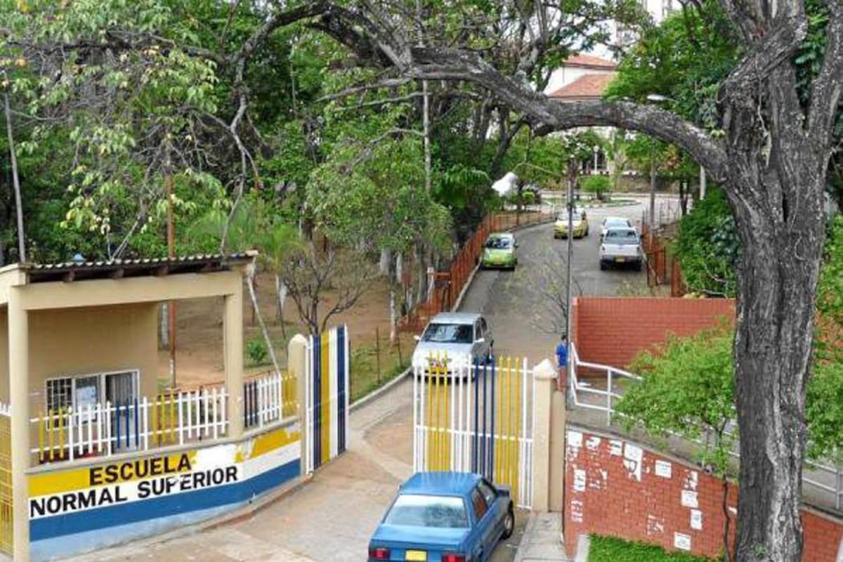 El Consejo Directivo de la Normal Superior respaldó a la rectora Ana Isabel Pino Sánchez y explicó el origen de las decisiones que generaron malestar en la comunidad educativa.