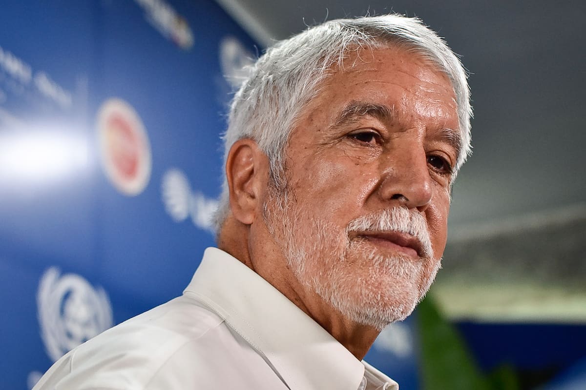 Enrique Peñalosa participar en la consulta interpartidista del próximo 8 de marzo, en la que se elegirá a un aspirante de la centro-derecha. // Foto: Colprensa - Cristian Bayona.