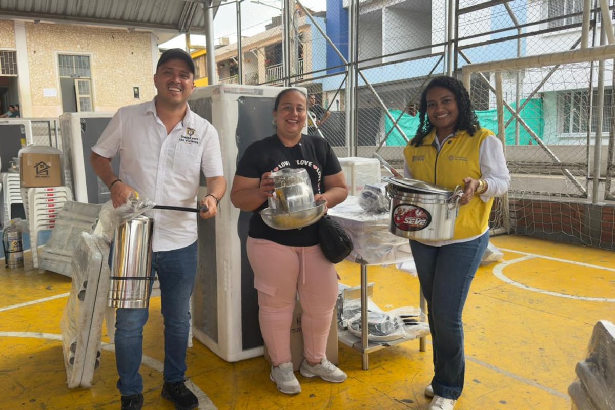 La Unidad Nacional para las Víctimas hizo entrega de unidades productivas a familias víctimas del conflicto armado en Puerto Parra y Landázuri, Santander, como parte de los esquemas de acompañamiento de la entidad.
Suministrada/Vanguardia