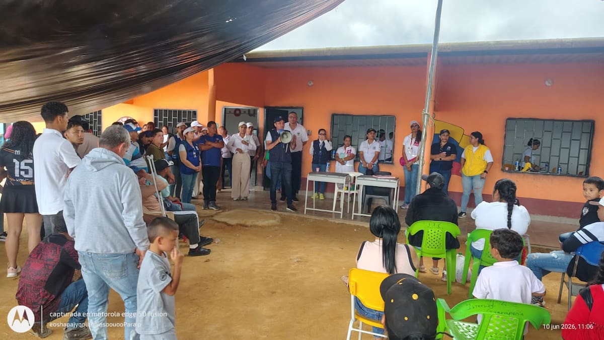 Las jornadas beneficiaron a familias víctimas del conflicto armado y a estudiantes de zonas rurales de Bolívar y Antioquia con ayudas humanitarias, kits escolares y herramientas tecnológicas.
Suministrada/Vanguardia