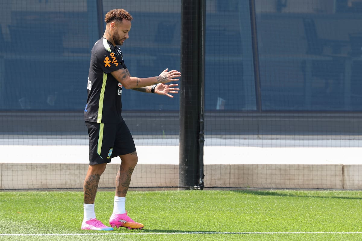 GRAF201. MORRISTOWN (ESTADOS UNIDOS), 17/06/2026.- El delantero brasileño Neymar participa en la sesión de entrenamiento de la selección de Brasil en el centro de entrenamiento Columbia Park este miércoles, en Morristown, New Jersey (EE.UU.). EFE/ SEBASTIÃO MOREIRA