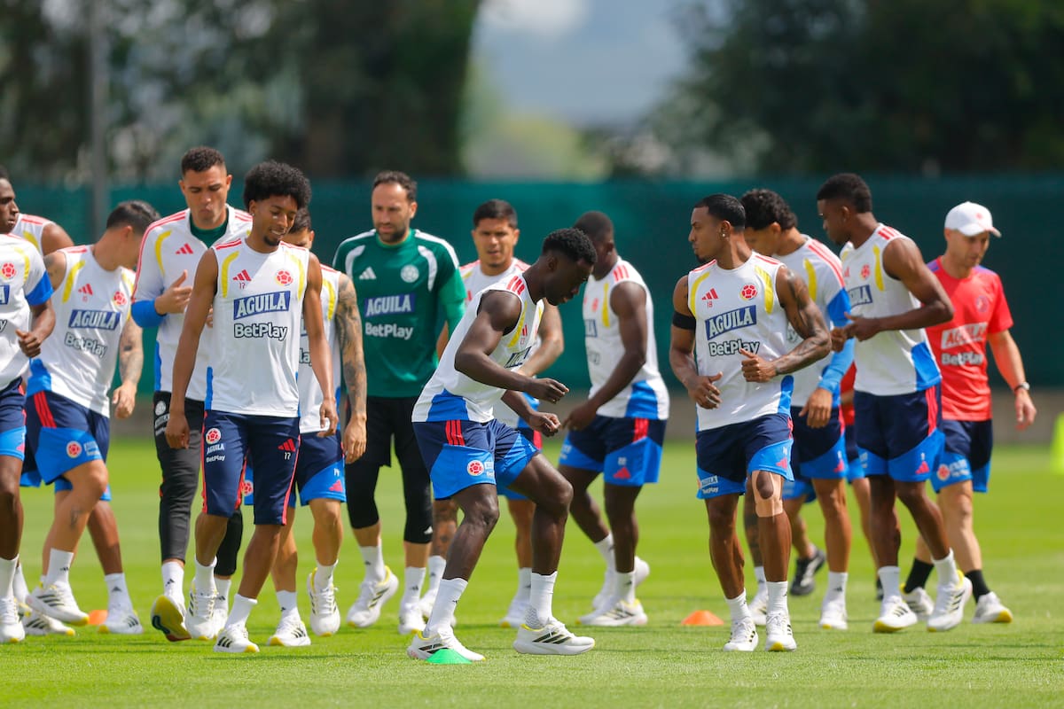 Entrenamiento de la selección de fútbol de Colombia este viernes en la Academia Atlas, ubicado en Zapopan, Jalisco (México). //Foto, EFE: Francisco Guasco