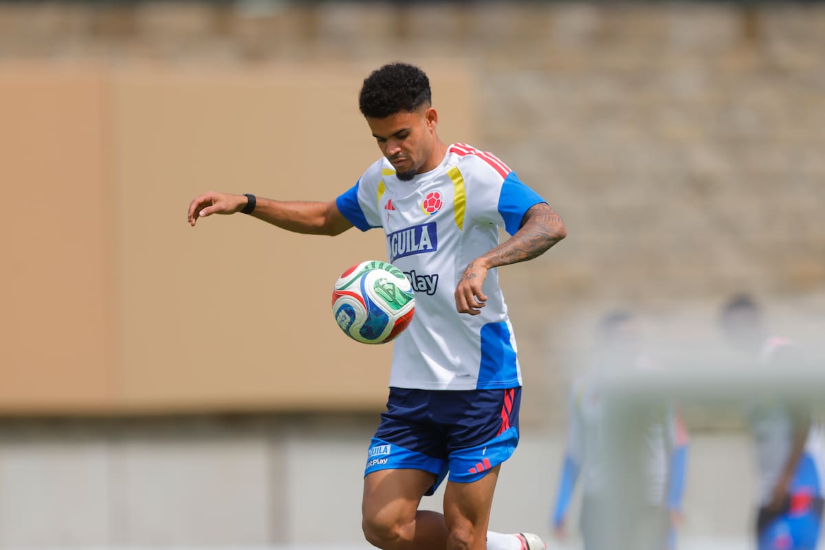 ZAPOPAN (MÉXICO), 15/06/2026.- El jugador de la selección de Colombia Luis Díaz, durante el entrenamiento de la selección de fútbol de Colombia este lunes en la Academia Atlas, ubicado en Zapopan, Jalisco (México).- EFE/ Francisco Guasco