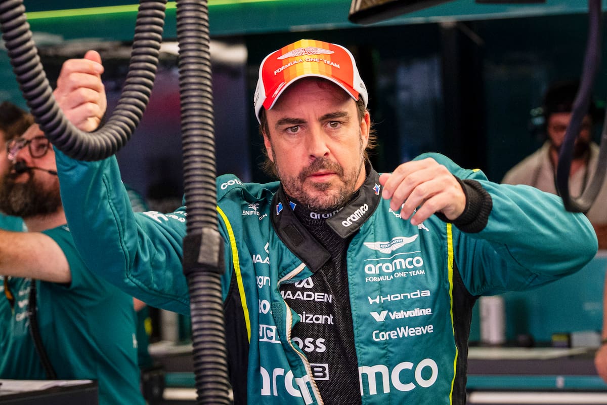 MONTMELÓ (BARCELONA) 12/06/2026.- El piloto español del equipo Aston Martin, Fernando Alonso, este viernes durante la segunda sesión de entrenamientos libres del Gran Premio de Fórmula 1 de Barcelona-Cataluña. EFE/ Siu Wu