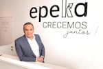 SIC archiva demanda contra Akmios por la marca Epeka del empresario Samuel Tcherassi y levanta todas las restricciones