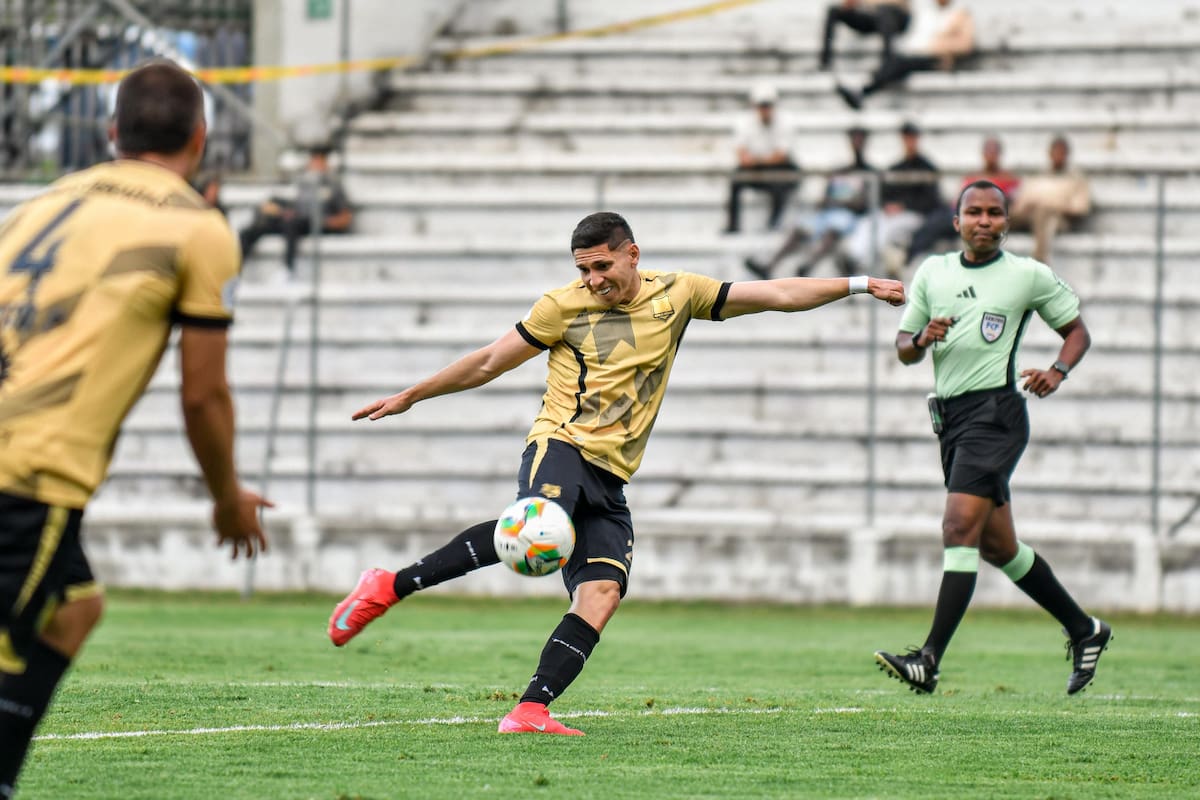eptiembre 28 de 2025. Águilas Doradas vs Deportivo Cali - Estadio Alberto Grisales (Colprensa: David Jaramillo)