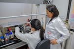 ¿Por qué el perfil del Químico Farmacéutico es cada vez más esencial para el sistema de salud colombiano?