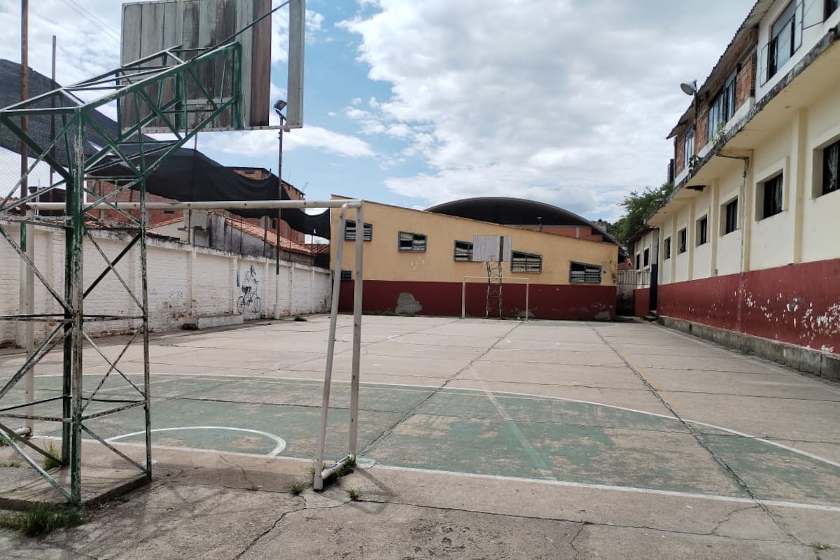 Con recursos recolectados en actividades se está financiando la obra.