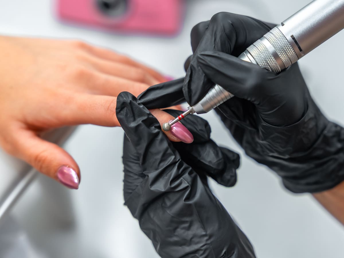 Invima recomienda precauciones en productos de manicura tras prohibición europea de dos químicos usados en cosméticos. | Foto: Vanguardia