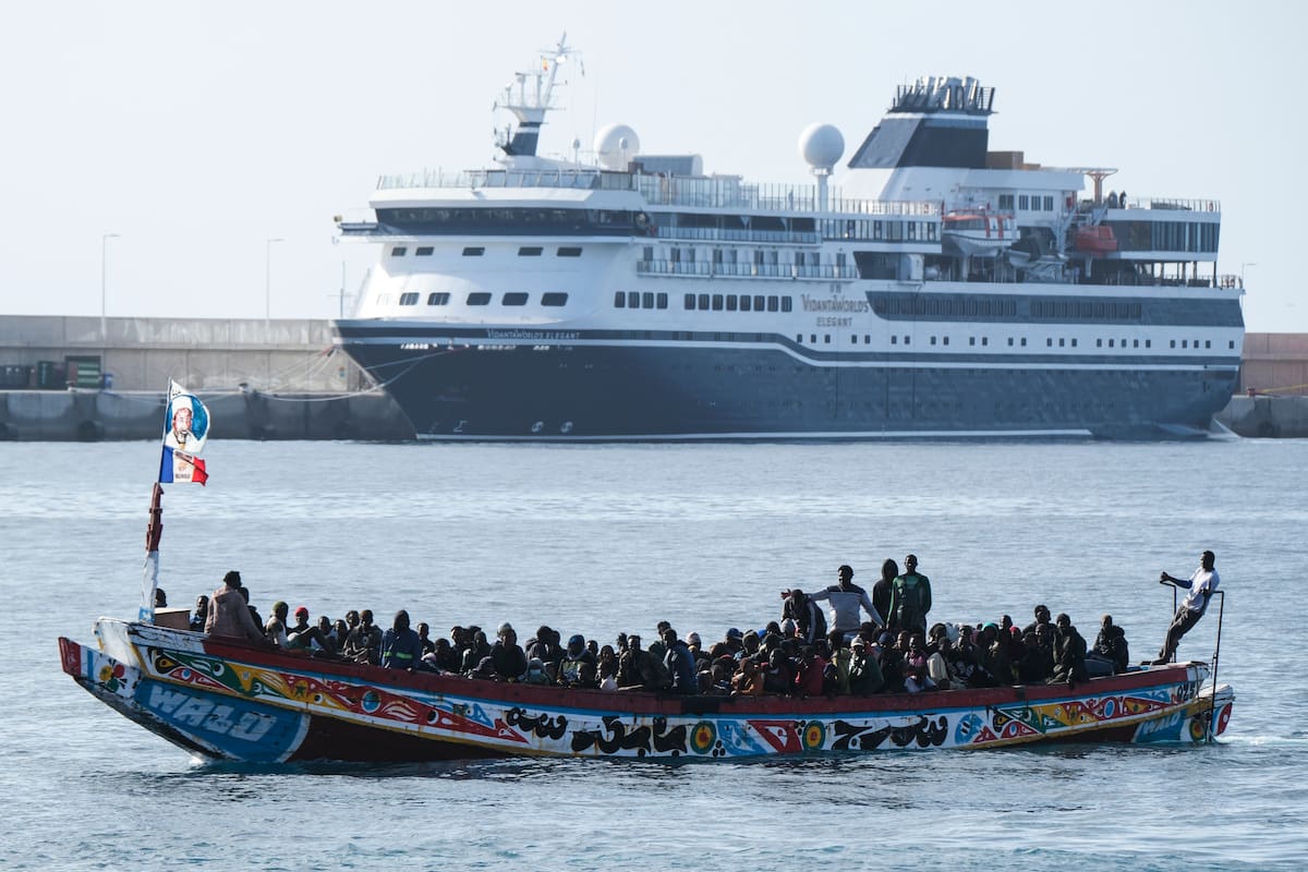 España enfrenta un récord histórico de migrantes en situación irregular: ya son 840.000. Foto EFE