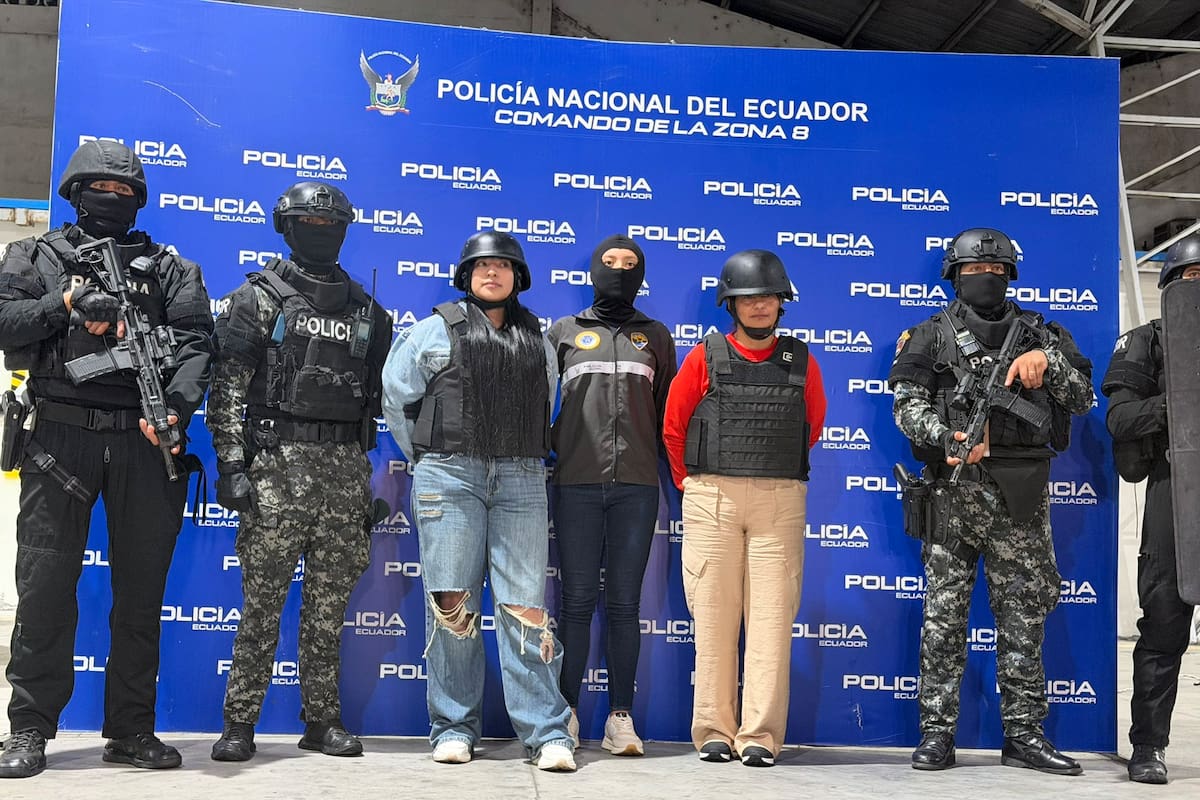 Peñarrieta y Macías eran buscadas por la justicia ecuatoriana y contaban con notificaciones rojas de Interpol.