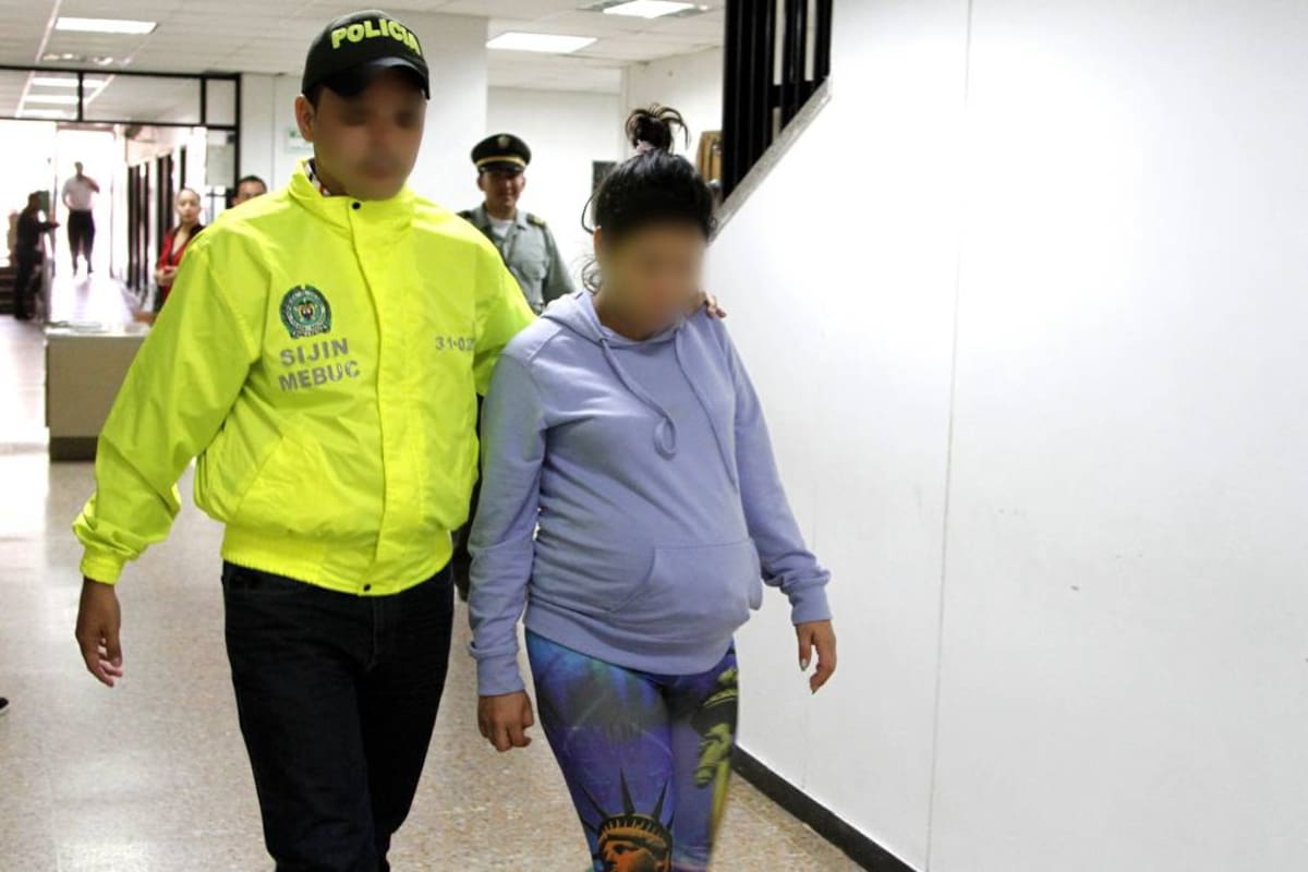 La mujer fue dejada en libertad ayer sobre las 6:00 de la tarde por orden de un juez de control de garantías. (Foto: Marco Valencia/VANGUARDIA LIBERAL )