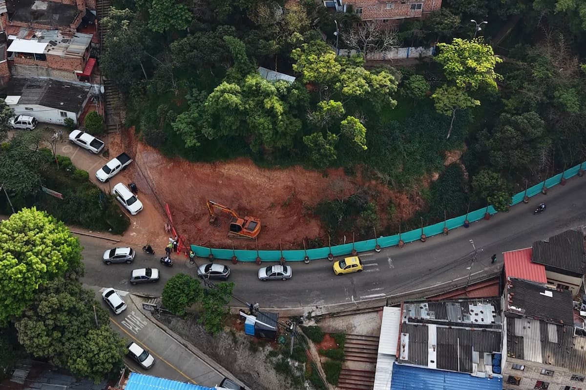El primer frente de trabajo se inició a la altura de Prados del Sur. Posteriormente, la obras se ejecutarán de forma simultánea en ambos frentes, se informó desde la Alcaldía de Floridablanca. (Foto: suministrada / VANGUARDIA)