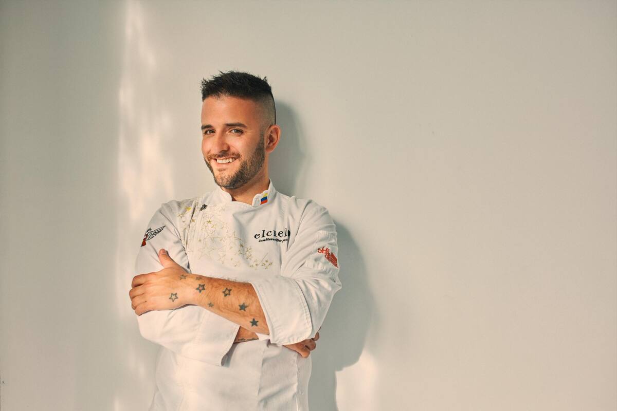 Con este nuevo contrato, Juan Manuel Barrientos se posiciona como uno de los chefs más influyentes y exitosos del mundo, capaz de conquistar tanto al público como a la crítica con su cocina innovadora y creativa. Foto tomada de Internet/VANGUARDIA