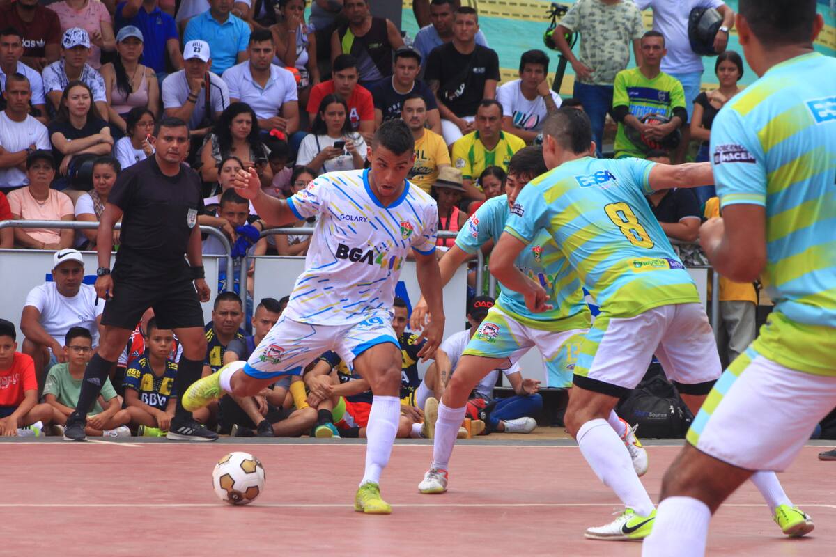 Este sábado empiezan a rodar las emociones del Torneo Interbarrios Q’hubo. Foto: Archivo / VANGAURDIA