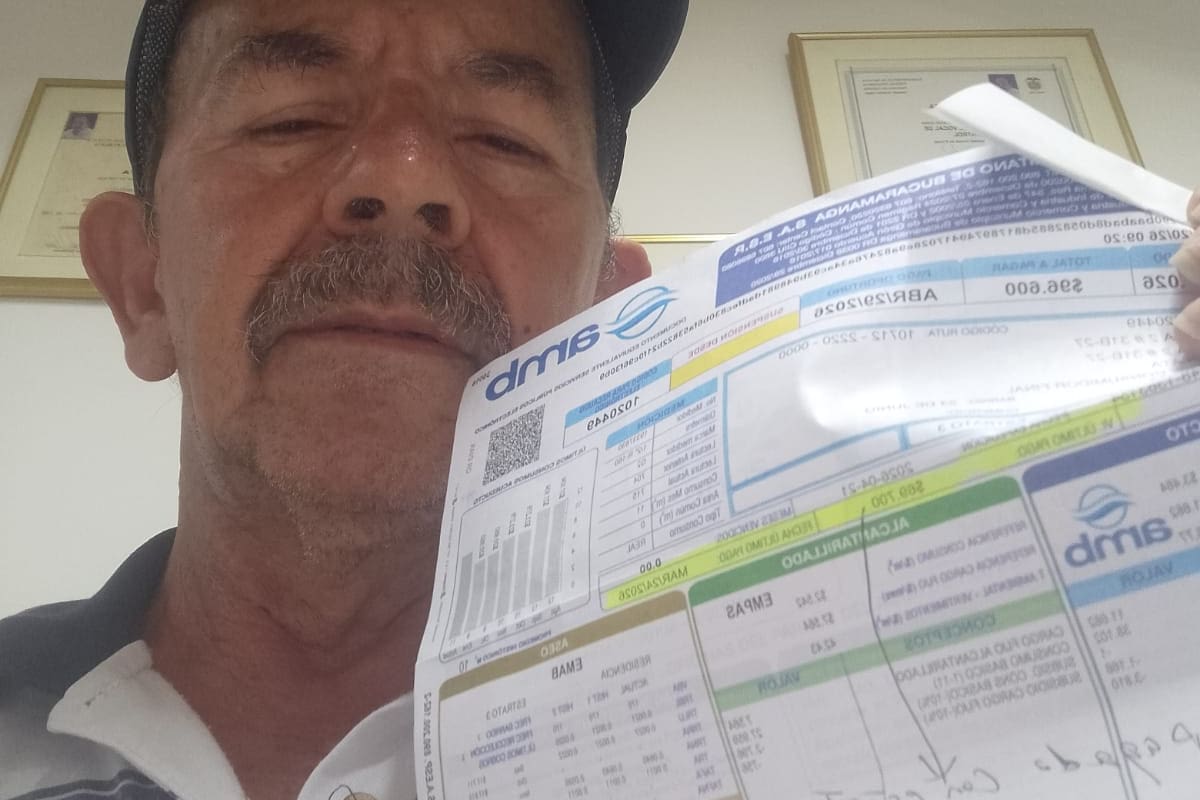 Henry Plata, veedor de servicios públicos, también vive el viacrucis por el cambio de estrato de su predio, situado en el barrio 23 de Junio.