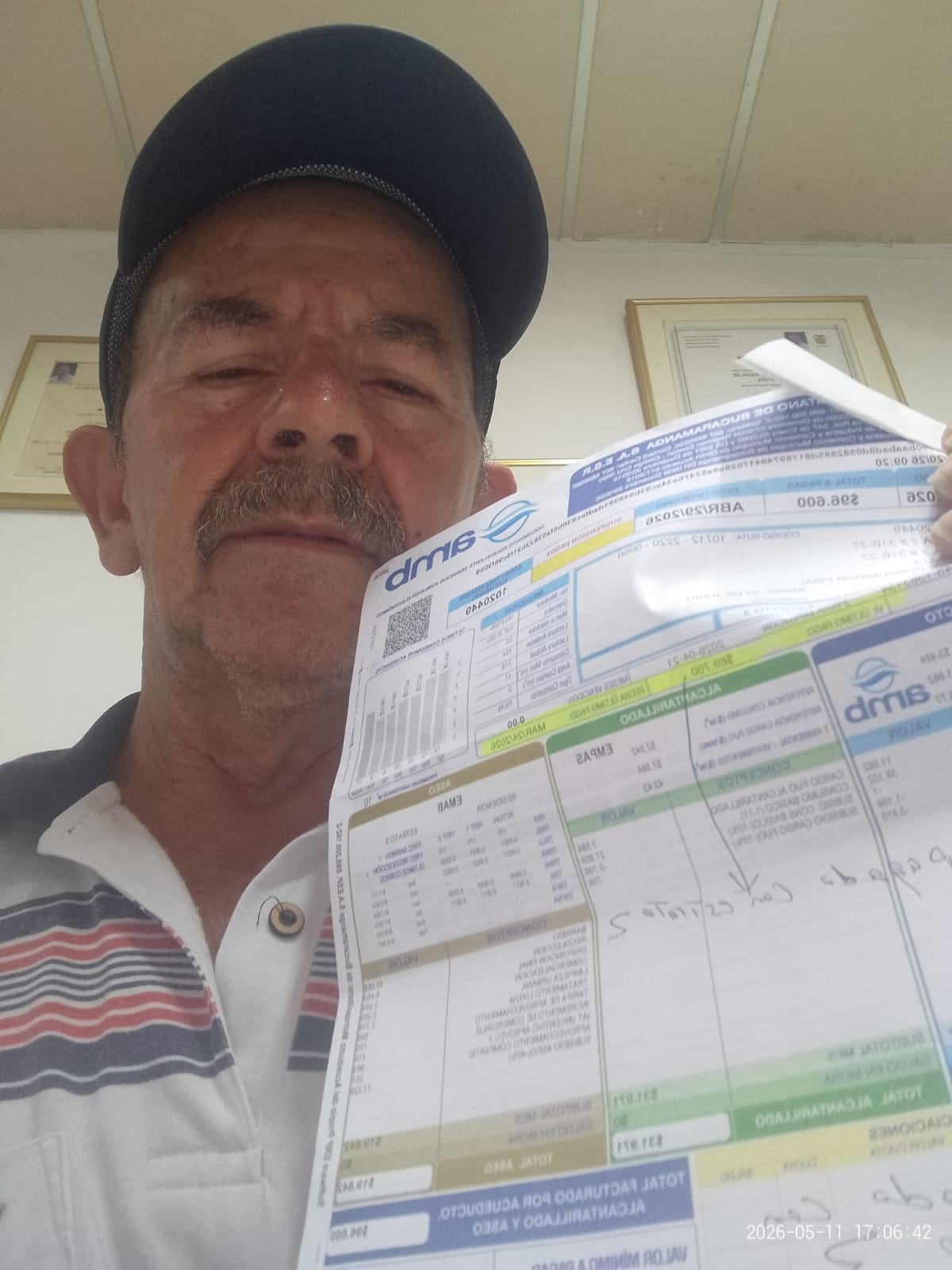 Henry Plata, veedor de servicios públicos, también vive el viacrucis por el cambio de estrato de su predio, situado en el barrio 23 de Junio.