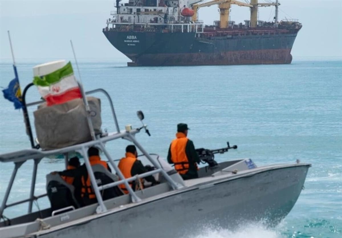 El Ejército iraní aseguró este martes que las Fuerzas Armadas no cederán "ni un ápice" sobre el estrecho de Ormuz. //EFE - Agencia iraní Tasnim.