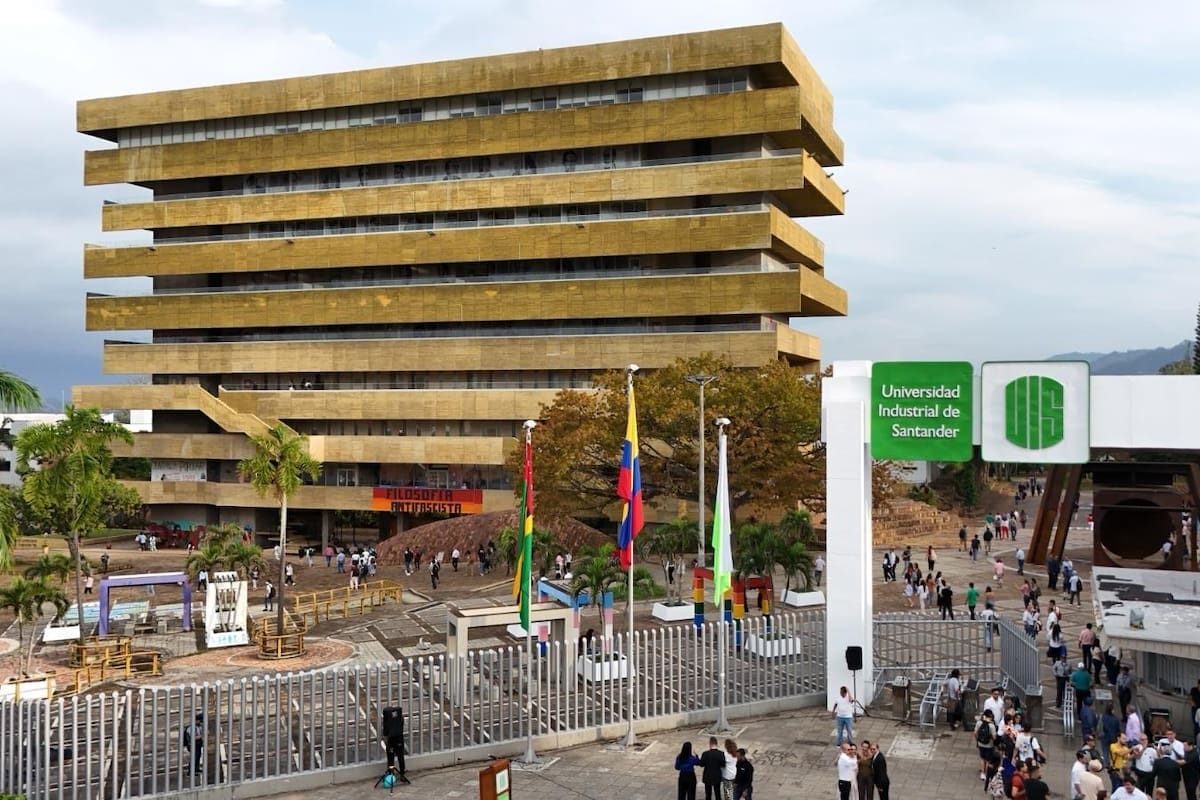 Estudiante de la UIS lucha por su vida tras ataque con sustancias químicas en baño del campus