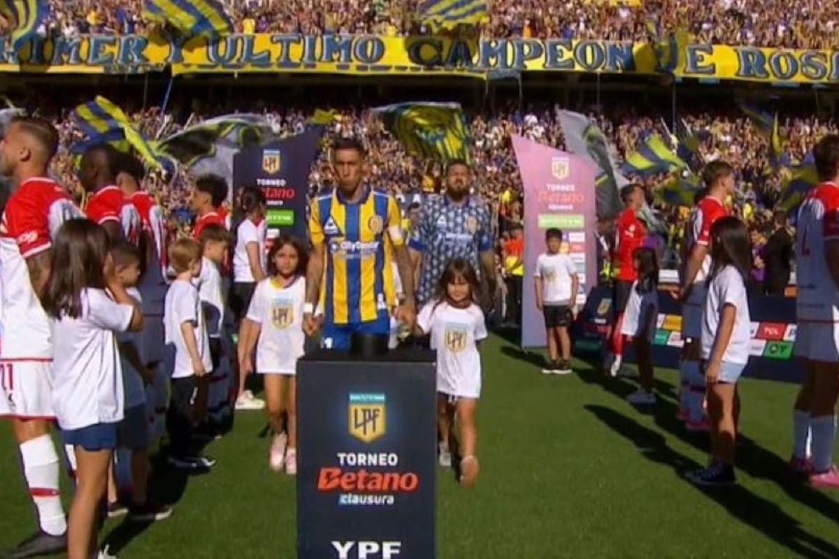 Los jugadores de Estudiantes de La Plata hicieron de espaldas el denominado pasillo de campeones para Rosario Central. Foto: Captura de pantalla de Espn.