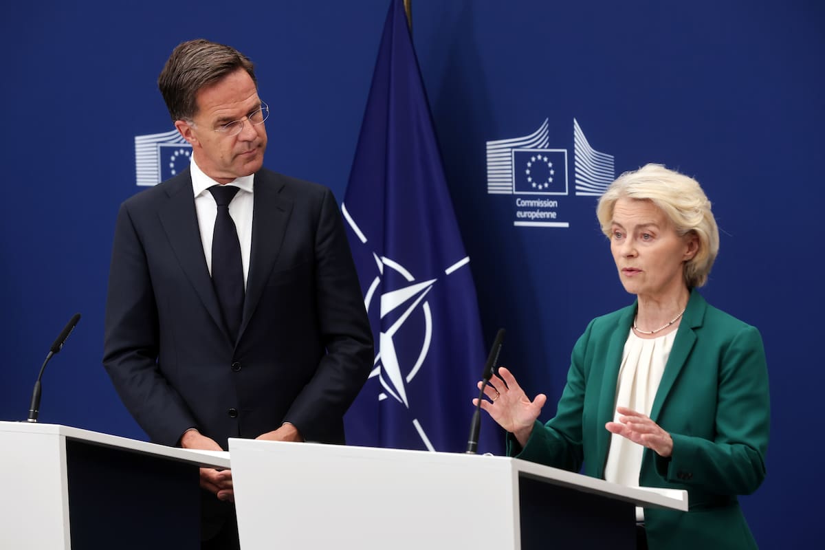 Brussels (Belgium), 02/09/2026.- European Commission President Ursula von der Leyen (R) and NATO Secretary General Mark Rutte address a press conference as they meet at the European Commission in Brussels, Belgium, 02 September 2026. The meeting focuses on the response to Russian hybrid threats and closer EU-NATO cooperation, a day after Germany formally accused Russia of being behind an attempted drone attack at Leipzig/Halle Airport on 04 August 2026, where an explosives-laden drone was found near a Ukrainian cargo aircraft. (Bélgica, Alemania, Rusia, Bruselas) EFE/EPA/OLIVIER HOSLET