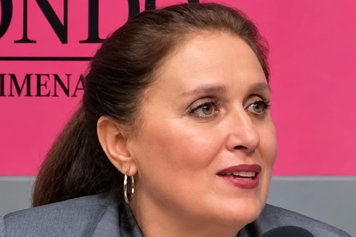 La colombo-española Eva Ferrer, exconsejera de Verónica Alcocer cuando fue primera dama de la Nación. // Foto: captura de video - IG @mariajimenaduzan - Mejorada con IA (ChatGPT).