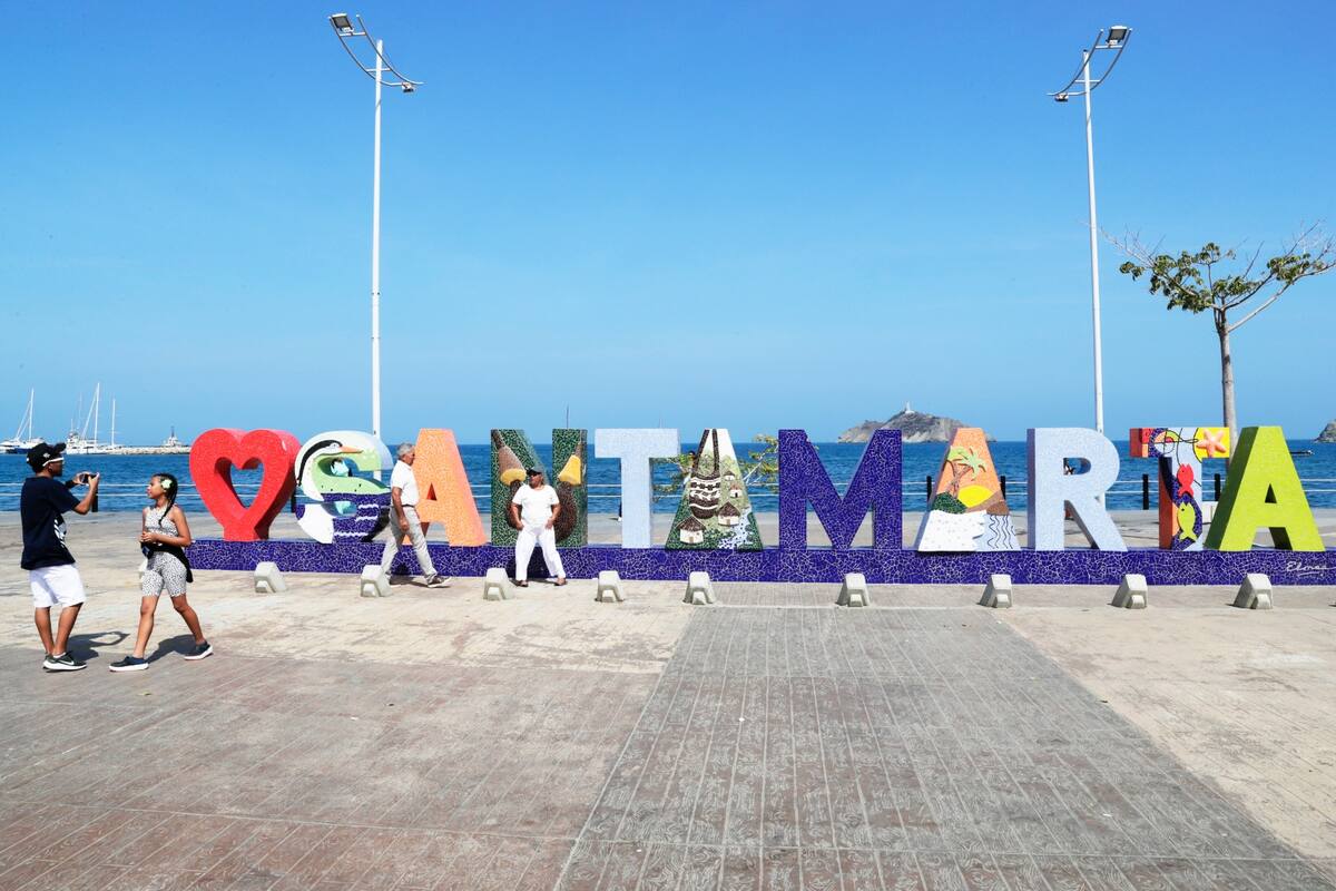 La Corporación Centro Cultural del Oriente aseguró a Vanguardia que recibió una invitación directa de la Alcaldía de Santa Marta para suscribir este convenio interadministrativo. Además, reconoce que es la primera vez que maneja un presupuesto de $12.000 mil millones para un evento, ya que el año pasado manejaron convenios interadministrativos cercanos a los $1.200 millones y $1.500 millones con municipios de la región.