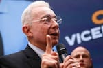 Álvaro Uribe propone créditos a 30 años para damnificados por el terremoto