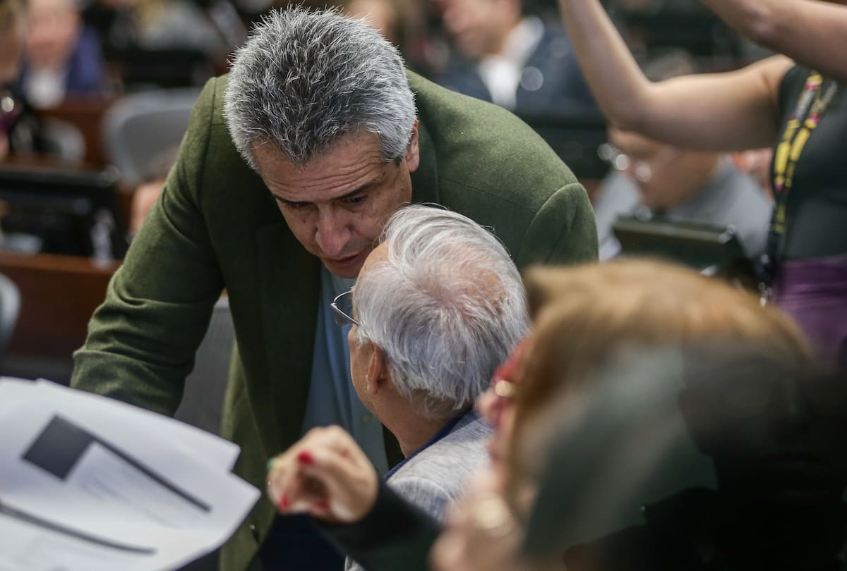 El exministro de Hacienda Ricardo Bonilla y el exministro del Interior Luis Fernando Velasco. /Colprensa - Catalina Olaya.