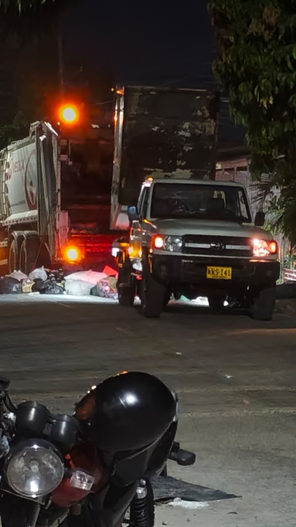 Una emergencia provocó una explosión al interior de un carro compactador de residuos sólidos en Barrancabermeja.