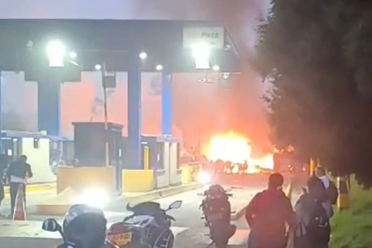 Emergencia en vía Zipaquirá–Ubaté: fuerte explosión deja heridos y cierre total.
Foto: captura de video.