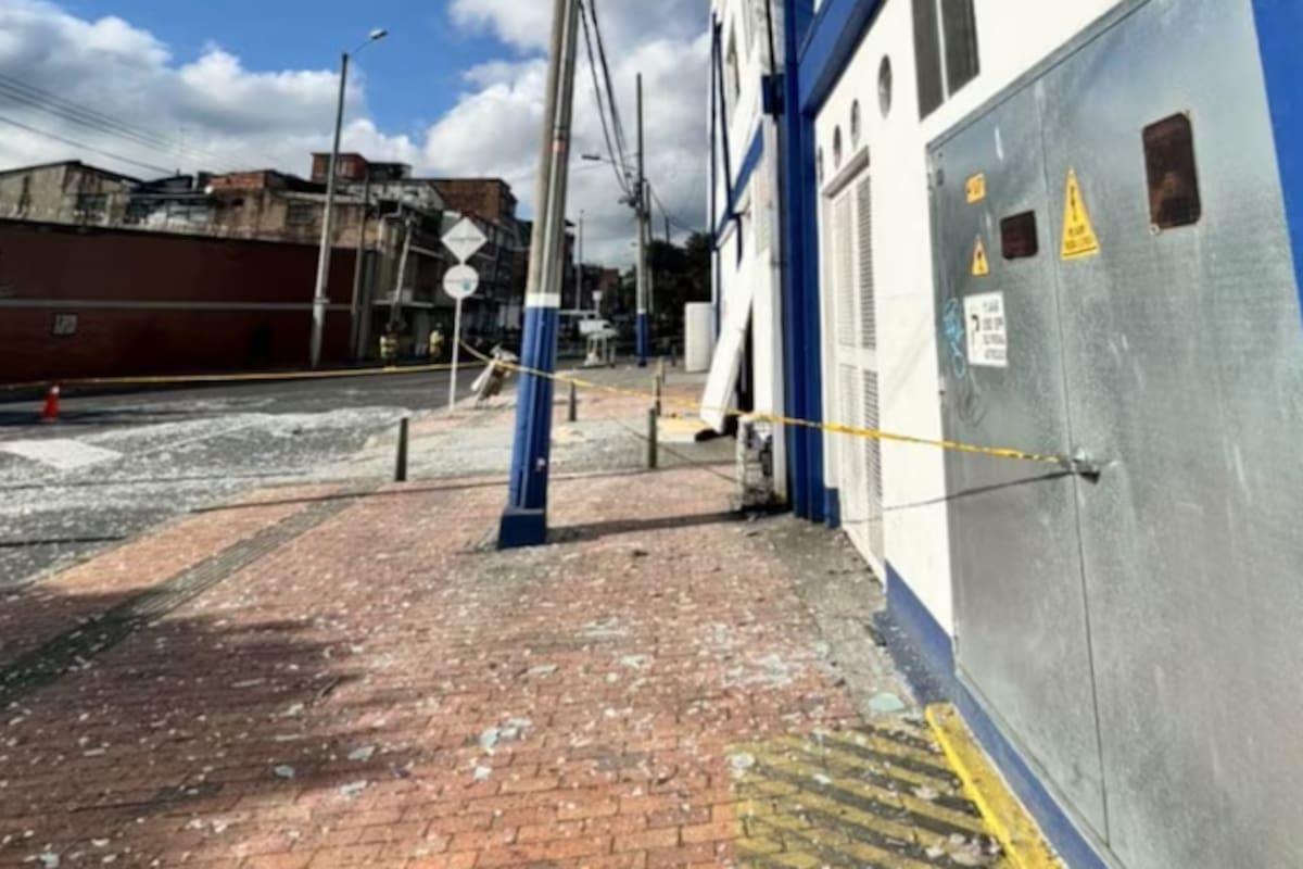 Una exposición se registró en la localidad de Los Mártires en el centro de Bogotá, que hasta el momento, ha dejado tres heridos. Foto: Bogotá Tránsito / X