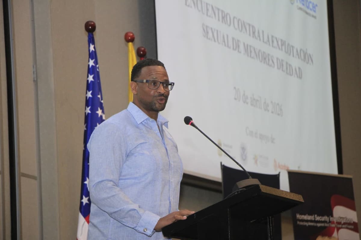 El encargado de negocios de la Embajada de Estados Unidos en Bogotá, Jarahn Hillsman, estuvo presente en el “Encuentro contra la explotación sexual de menores de edad”. // Foto: Julio Castaño.