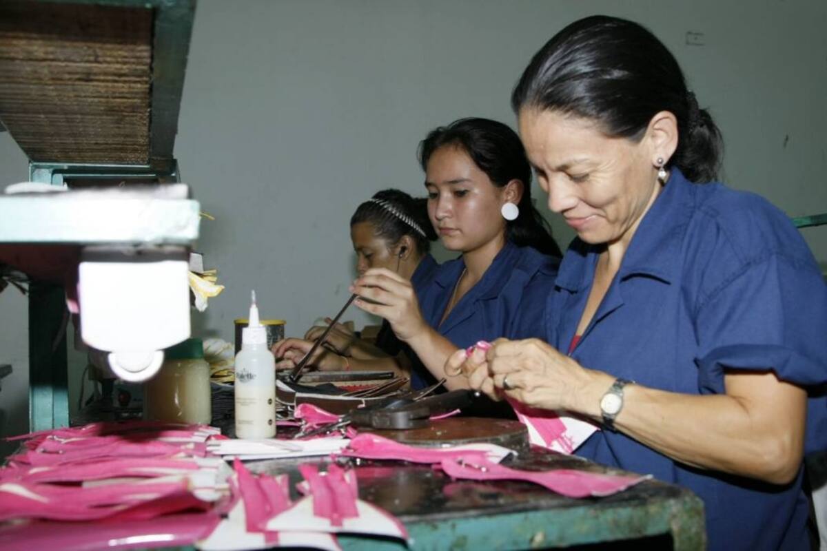 Procolombia trabaja con las grandes, pequeñas y medianas empresas que han visto afectadas sus exportaciones hacia Venezuela, para que encuentren nuevos clientes internacionales, especialmente en países con los que Colombia tiene vigentes acuerdos comerciales. (Foto: Archivo/ VANGUARDIA LIBERAL)