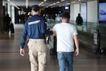 Tribunal de Bucaramanga absuelve a extranjero expulsado porque Migración no lo llevó a la frontera