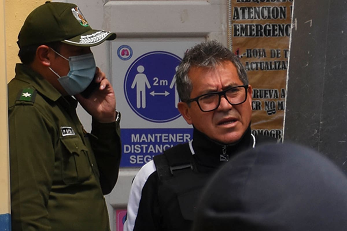 El director de Régimen Penitenciario dijo que antes de que subiera al avión rumbo a Estados Unidos, Dávila fue sometido a revisiones médicas cuyos resultaron establecen que el exjefe antidroga está en “buenas” condiciones de salud. EFE/VANGUARDIA