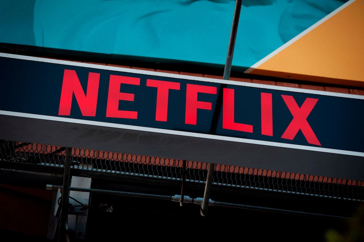 Netflix buscaría que sus usuarios no compartan su contraseña con quienes no pagan el servicio (Foto: EFE)