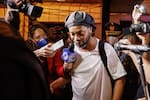 ¡Ronaldinho vuelve! El astro brasileño aterrizó en Italia para jugar con Ravenna