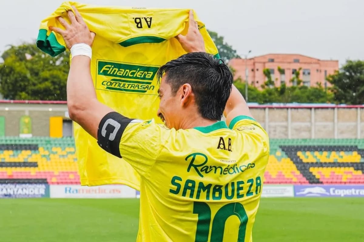 ¿Cómo reemplazar a Fabián Sambueza? Leonel Álvarez hace ajustes en el Atlético Bucaramanga. Foto: cortesía Atlético Bucaramanga.